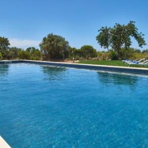 Mercedes Country House