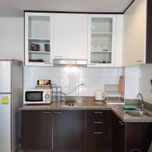 14 Place Sukhumvit Suites