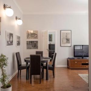 Maironis - Spacious Apartment in the Heart of Kaunas