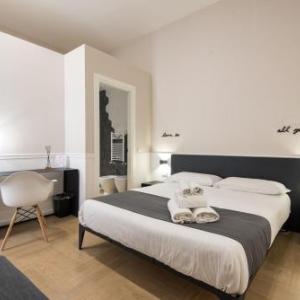 Five Boutique Rooms