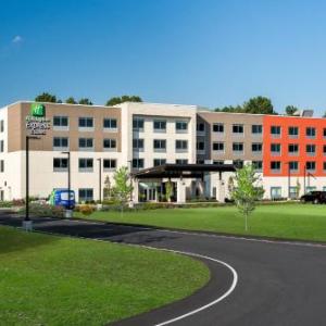 Holiday Inn Express Queensbury - Lake George Area