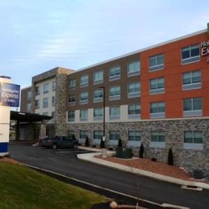 Holiday Inn Express & Suites Pittsburgh - Monroeville