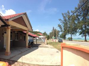 Anggun Beach Guest House Dungun, Dungun