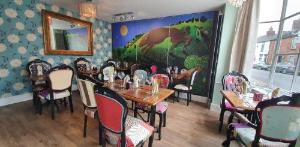 The Bronze Pig, Lincoln