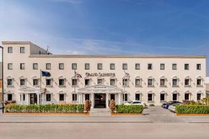 Grand Sapphire Hotel & Banqueting, Croydon