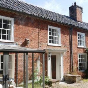 Hotels near Blickling Hall Norwich - Mill House