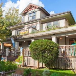 Hotels near Hawthorne Theatre - HI Portland Hawthorne District Hostel
