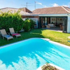 Campo International Villa Sleeps 4 Pool Air Con