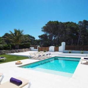 Cala Morell Villa Sleeps 9 Pool Air Con WiFi