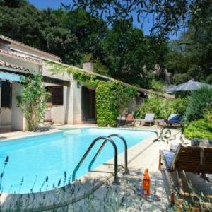 Goult Villa Sleeps 6 Pool WiFi