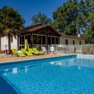 Lussas-et-Nontronneau Villa Sleeps 6 Pool