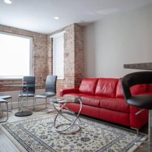 Apt ideally situated in DC walk to metro Dupont Logan & monuments!