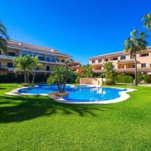 Jardines del Pla by Aguilarent