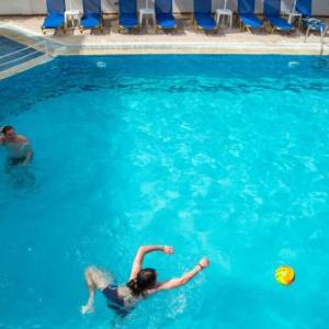 Erato Studios & Apartments
