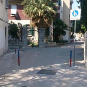 Apartments with a parking space Split - 11163