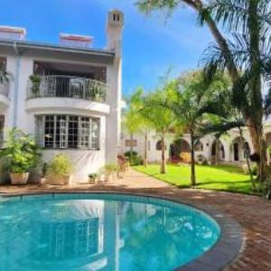 Jacaranda Lodge