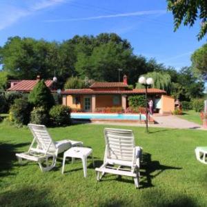 Perelli Villa Sleeps 5 Pool Air Con WiFi