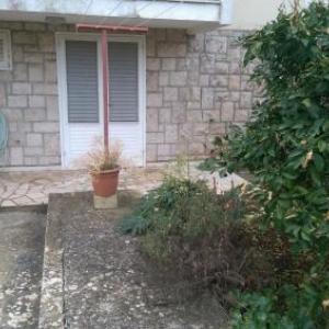 Apartments with parking space Korcula - 12385