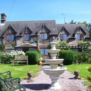 Hotels near Alton Towers - Trough Ivy House B&B