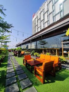 Swiss-Belinn Saripetojo Solo, Solo