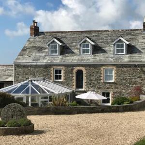 Hotels near The Wyldes Cornwall - Treveighan Farmhouse
