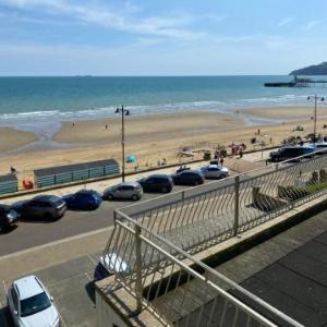 Regent Court - Seafront Sandown --- Car Ferry Optional Extra 92 pounds Return from Southampton