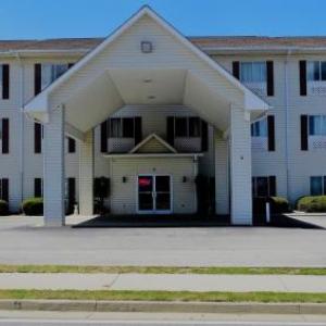 Oak Tree Inn & Suites