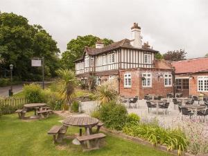 The Fishbourne, Cowes