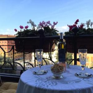 Donna Ilaria - Vatican area