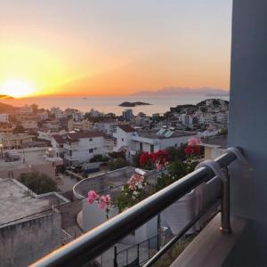 Joni Apartments