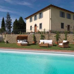 Certaldo Villa Sleeps 18 Pool