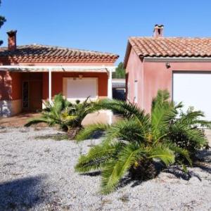 Villa with 3 bedrooms in La Pobla Tornesa with wonderful mountain view and enclosed garden 20 km from the beach