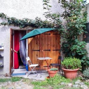 House with one bedroom in Le Chesnay with furnished garden