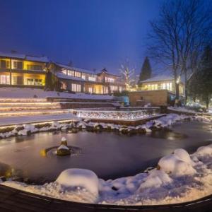 Evergreen Forest Retreat Zhangjiajie Near National Forest Park Avator Park Luxury Nature Escape Free Airport&Train Shuttle Service & Travel itinerary English Speaking Butler