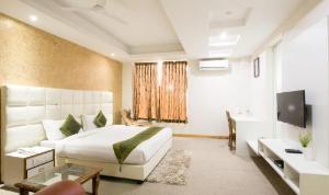 FabHotel Gaba Corporate Suites, Noida