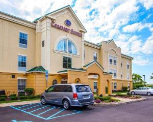 Comfort Suites East Brunswick, East Brunswick