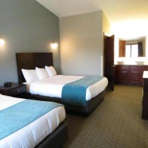 Edgewater Hotel and Suites