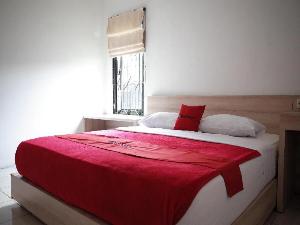 RedDoorz near Alun Alun Kota Sukabumi, Sukabumi