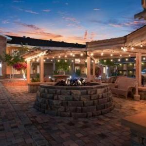 Hotels near Three Peaks Oasis - Best Western Plus Cedar City