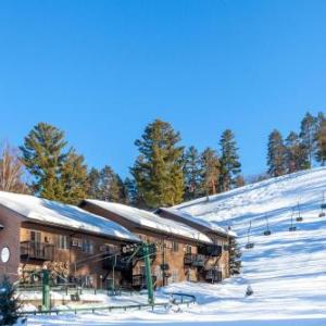 Upper Peninsula Fairgrounds Hotels - Pine Mountain Resort