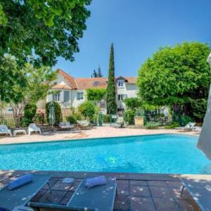 Hotels near Le Sonograf Le Thor - Hotel Le Blason de Provence