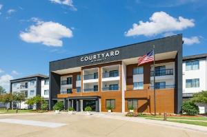 Courtyard by Marriott Lewisville, Lewisville