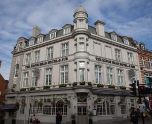 The Kings Head Hotel, Ealing