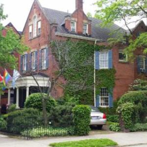 Hotels near Huntington Bank Field - Clifford House Private Home B&B