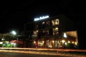 Rider bedroom hostel & cafe, Pran Buri