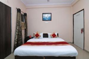 OYO 18625 Prem Hotel, Ghaziabad
