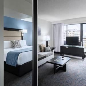 Hotels near TD Place Arena - Ottawa Embassy Hotel & Suites