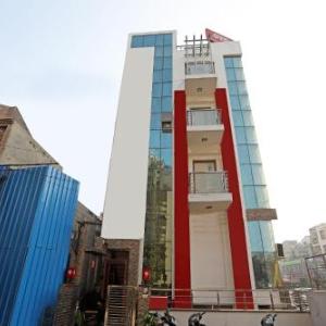 Flagship Kings Stay Near M2k Cinemas Rohini