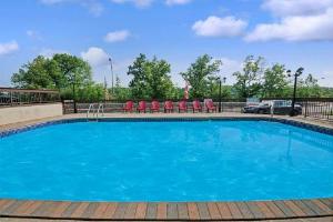 Super 8 by Wyndham Niagara Falls North, Niagara Falls