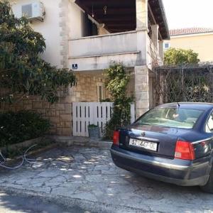 Apartments with parking space Supetar Brac - 16445